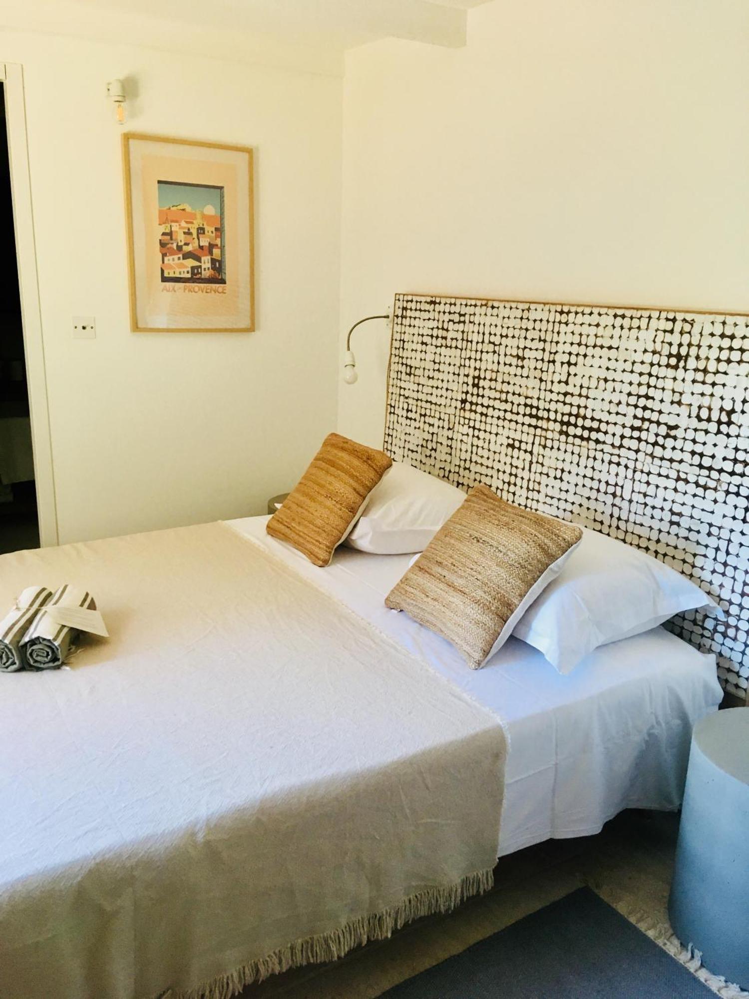Domaine De Carraire Hotel Aix-en-Provence Room photo